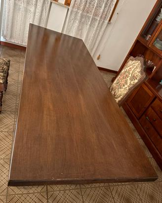 Tavolo in legno massiccio +  4 sedie vintage
