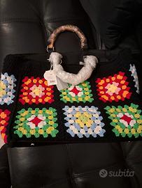 borsa  a mano o a tracolla