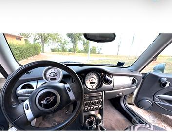 auto MINI RB11 ONE D
