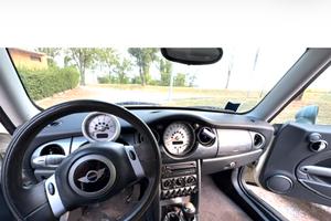 auto MINI RB11 ONE D