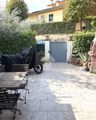 CASA SEMINDIPENDENTE A FUCECCHIO