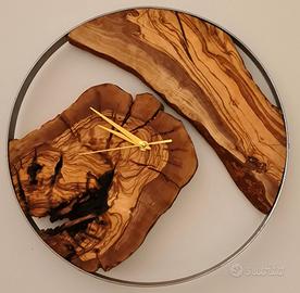 Orologio da parete in legno di ulivo