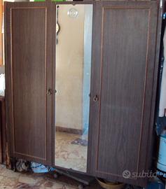 Armadio vintage 3 ante con specchio centrale