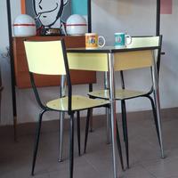 Set tavolino e coppia di sedie in formica anni'70