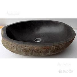 Lavandino in pietra o sasso di fiume