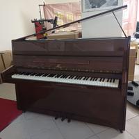 Pianoforte verticale Hero