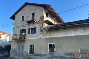 CASA SEMINDIPENDENTE A RIVAROLO CANAVESE
