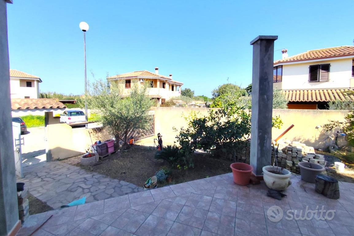 PORZIONE DI BIFAMILIARE A SANT'ANTIOCO - Vista 5