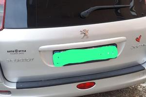 AUTO PEUGEOT USATA ANNO 2006