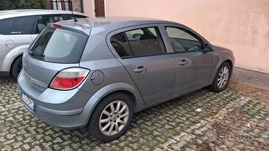 Opel Astra H
