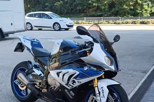 s1000rr hp4 competition 