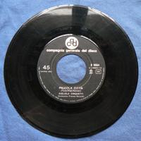 45 giri Gigliola Cinquetti piccola città-miilie