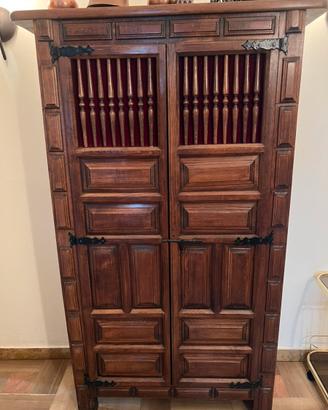 Mobili legno massello Navarro Argudo Spagna