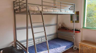 Letto a castello IKEA SVÄRTA in metallo 