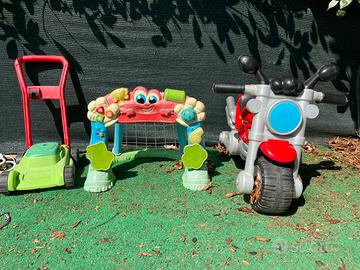Moto, porta, tagliaerba giocattoli