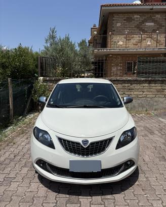 Lancia  Ypsilon Alberta Ferretti 2023