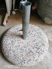Base di cemento per ombrellone esterno