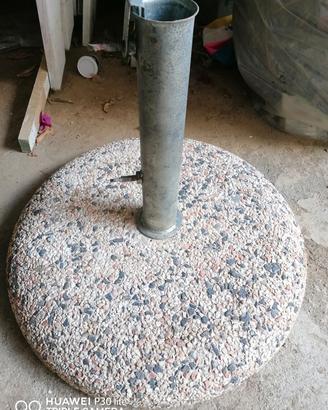 Base di cemento per ombrellone esterno