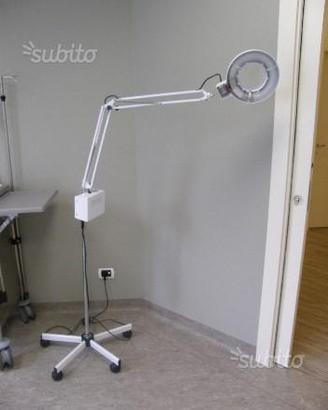 Lente d'ingrandimento con lampada