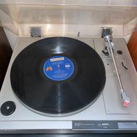 Giradischi Sony e Vinili