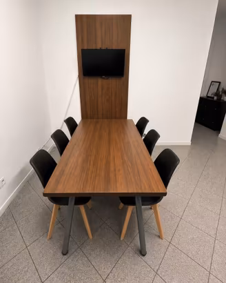 Arredamento Uficio Moderno e Completo