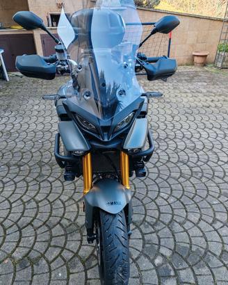 Yamaha tracer 9gt anno 2022 con carrello