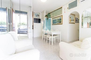 3 LOCALI A JESOLO