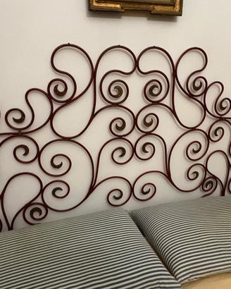 Testata letto in ferro battuto decorativo