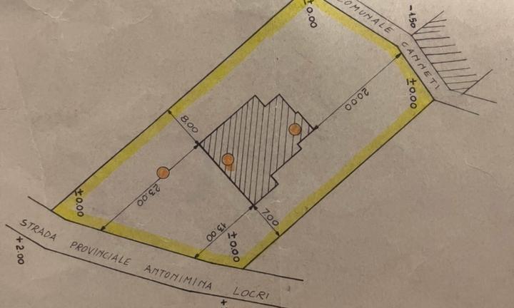 Terreno edificabile a Locri