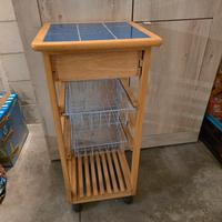 Carrello portaoggetti 