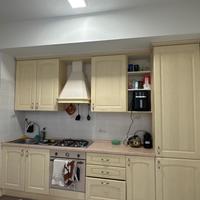 Cucina intera  compresa di elettrodomestici