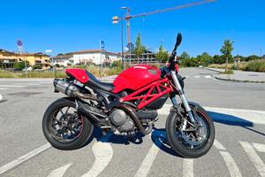 ducati Monster 796