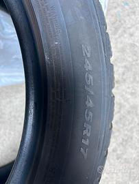 Set di gomme Nexen 245/45 R17 invernali