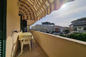 Rif. 88 appartamento vista mare con posto auto