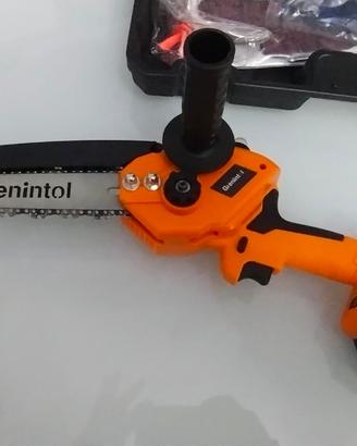 Motosega a batteria nuova con accessori