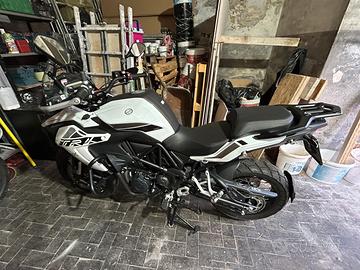 Benelli Trk 502x