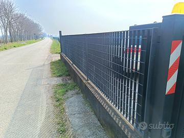 Recinzione modulare di circa 20 metri