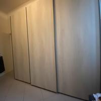 Armadio scorrevole tre ante