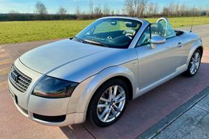 AUDI TT ROADSTER 1.8 TURBO 150CV – 38.000 KM