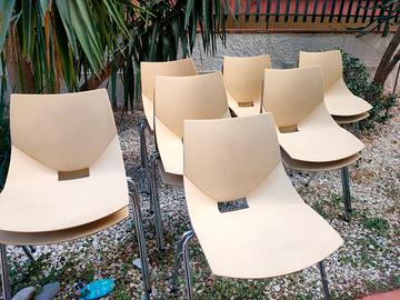 13 sedie modello Sintesi design marca Shell 