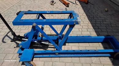 Sollevatore motore camion o cricco omcn