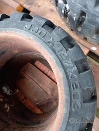 Gomme carello elevatore