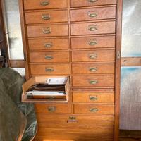 Palazzo nobile da svuotare tanti mobili da vendere