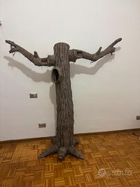 Albero di cartapesta (opera di Luciano Tomei)