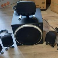 Set audio 5.1 Logitech z640 con subwoofer (GUASTO)