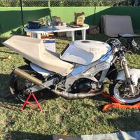 Moto da pista 2 tempi Yamaha TZR 125 motore RD 350