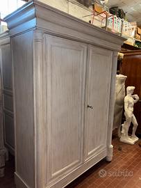 Armadio provenzale