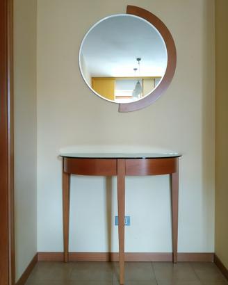 Specchiera di design con ripiano