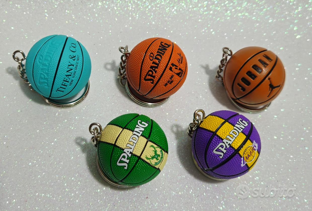 Portachiavi pallone da basket NUOVO - Sports In vendita a Torino