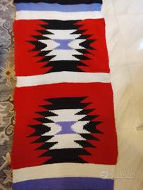 tappeto nuovo di lana   fatto a mano a uncinetto 